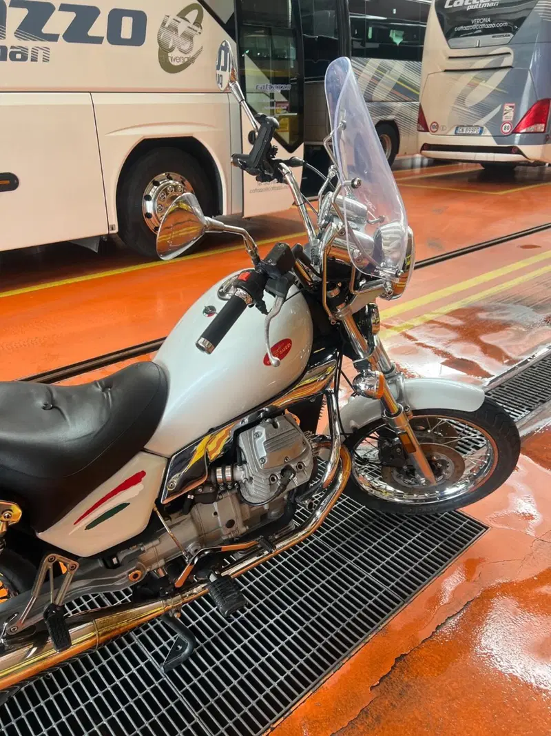 Moto Guzzi Nevada 750 Club (1998 - 01) (3)