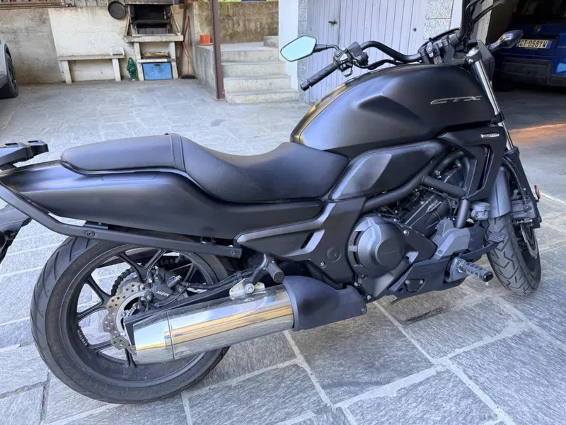 Honda CTX 700 ABS DCT (2014 - 16) (4)