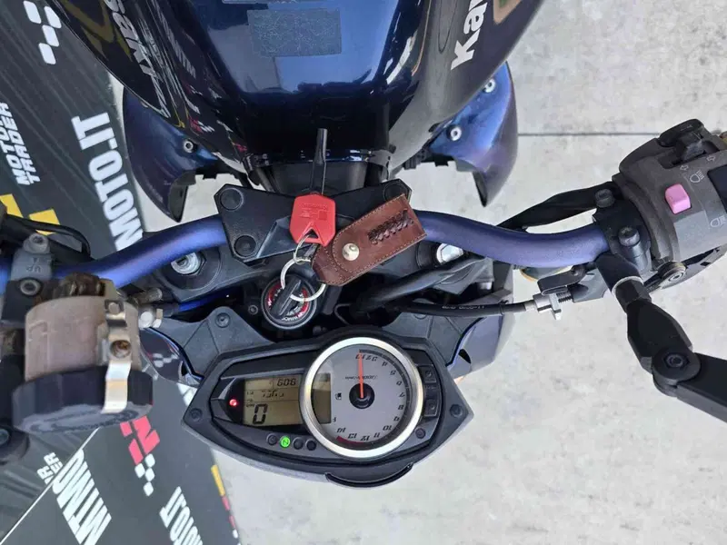 Kawasaki Z 750 (2007 - 14) (21)