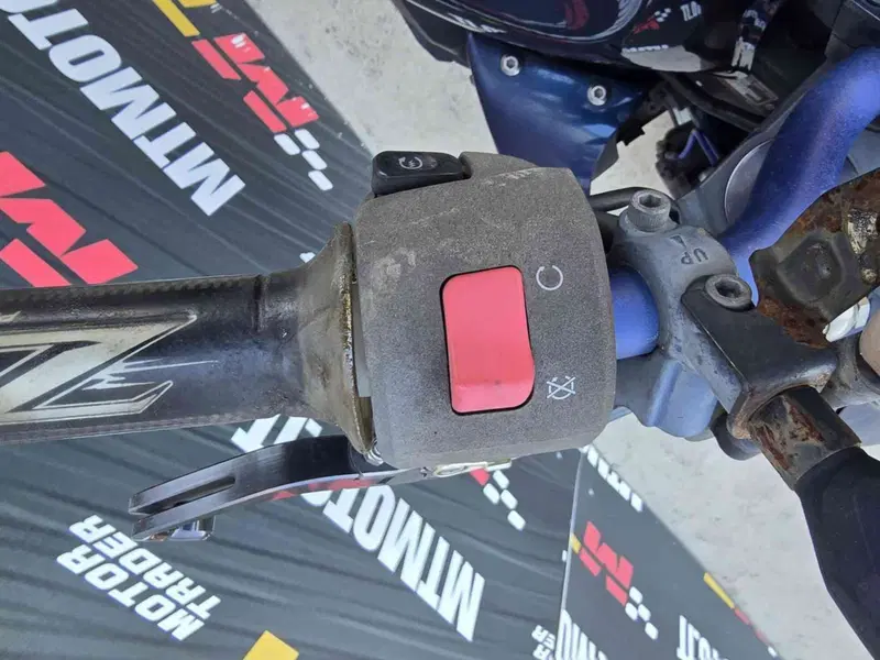 Kawasaki Z 750 (2007 - 14) (11)