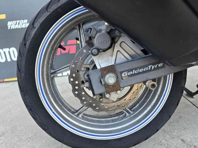 Kawasaki Z 750 (2007 - 14) (12)