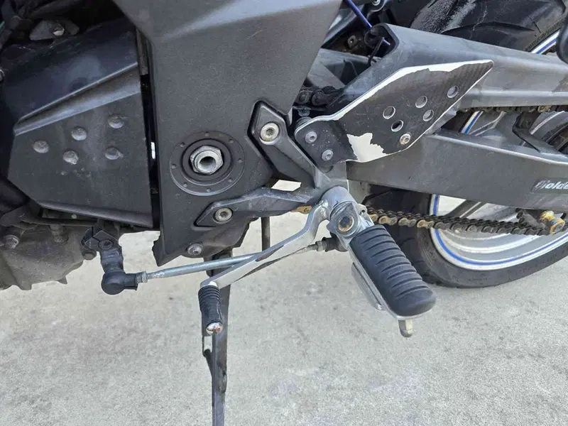 Kawasaki Z 750 (2007 - 14) (15)