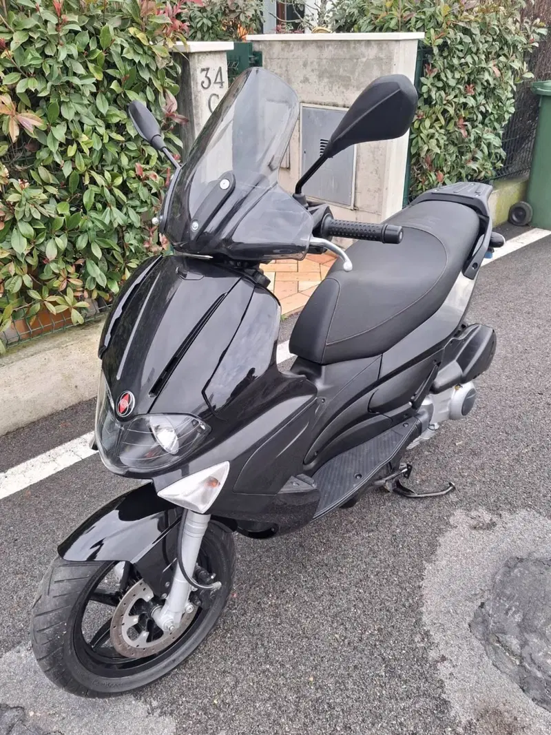 Gilera Runner 200 ST (6)