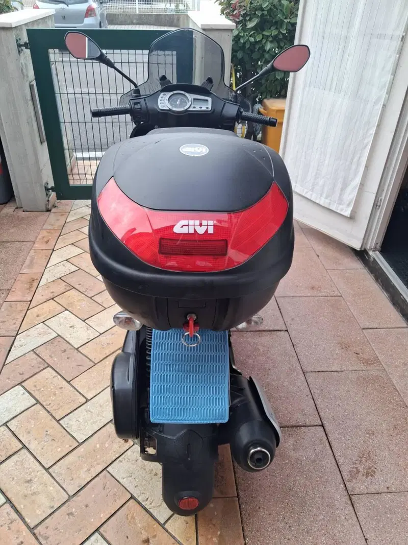 Gilera Runner 200 ST (8)