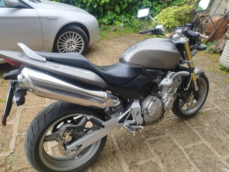 Honda Hornet 600 (2005 - 06) (4)
