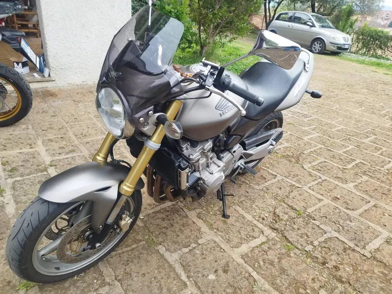 Honda Hornet 600 (2005 - 06) (5)