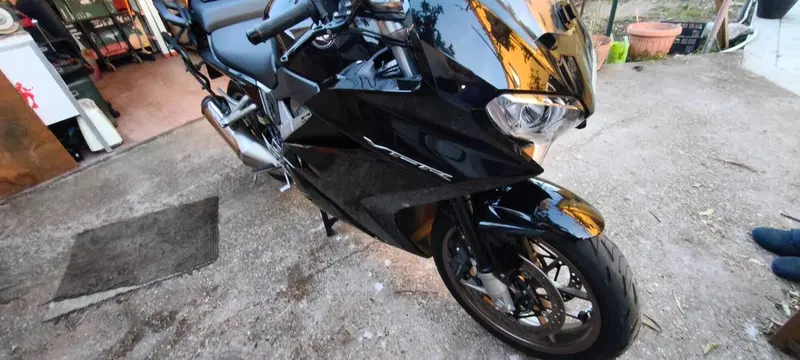 Honda VFR 800 F (2014 - 16) (3)