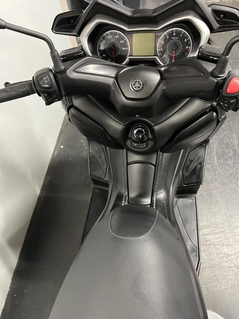 Yamaha X-Max 300 ABS (2017 - 20) (8)