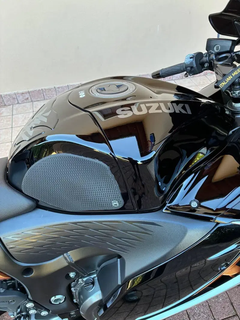 Suzuki GSX 1300 R Hayabusa (2021 - 24) (4)