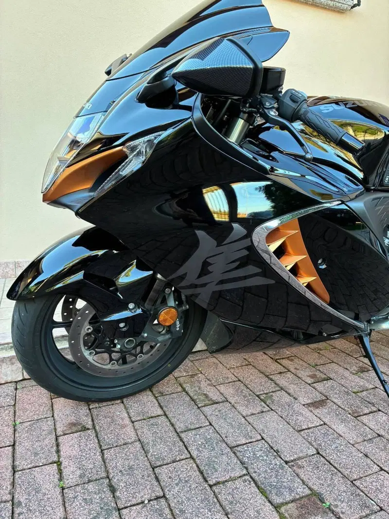 Suzuki GSX 1300 R Hayabusa (2021 - 24) (6)