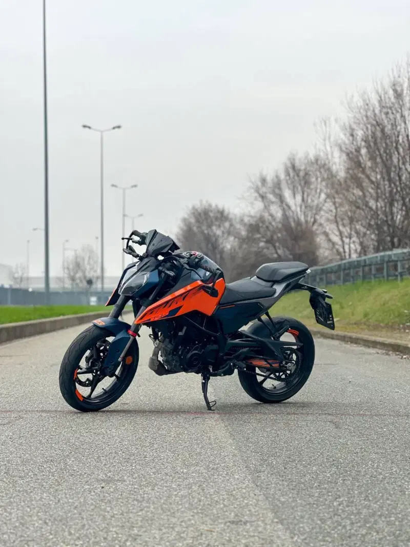 KTM 125 Duke (2024 - 25) (2)