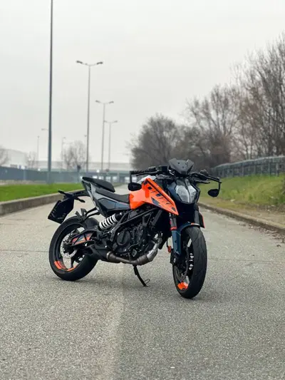 KTM 125 Duke (2024 - 25) usata