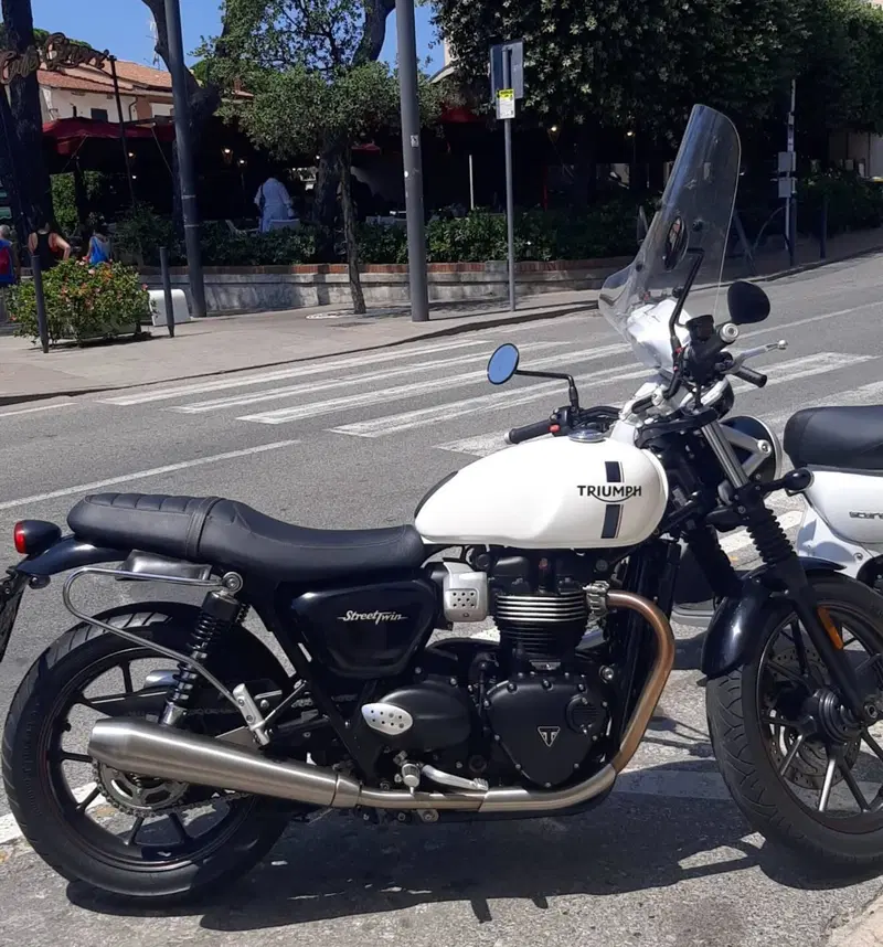 Triumph Street Twin 900 (2017 - 18) (2)