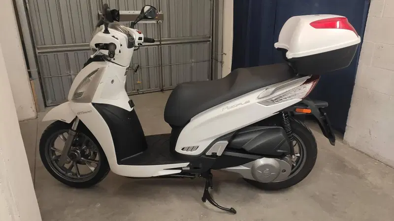 Kymco People 300i GT ABS (2016 - 20) (2)