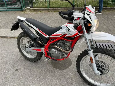 Betamotor Alp 200 (2021 - 25) usata