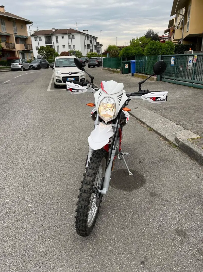 Betamotor Alp 200 (2021 - 25) (3)