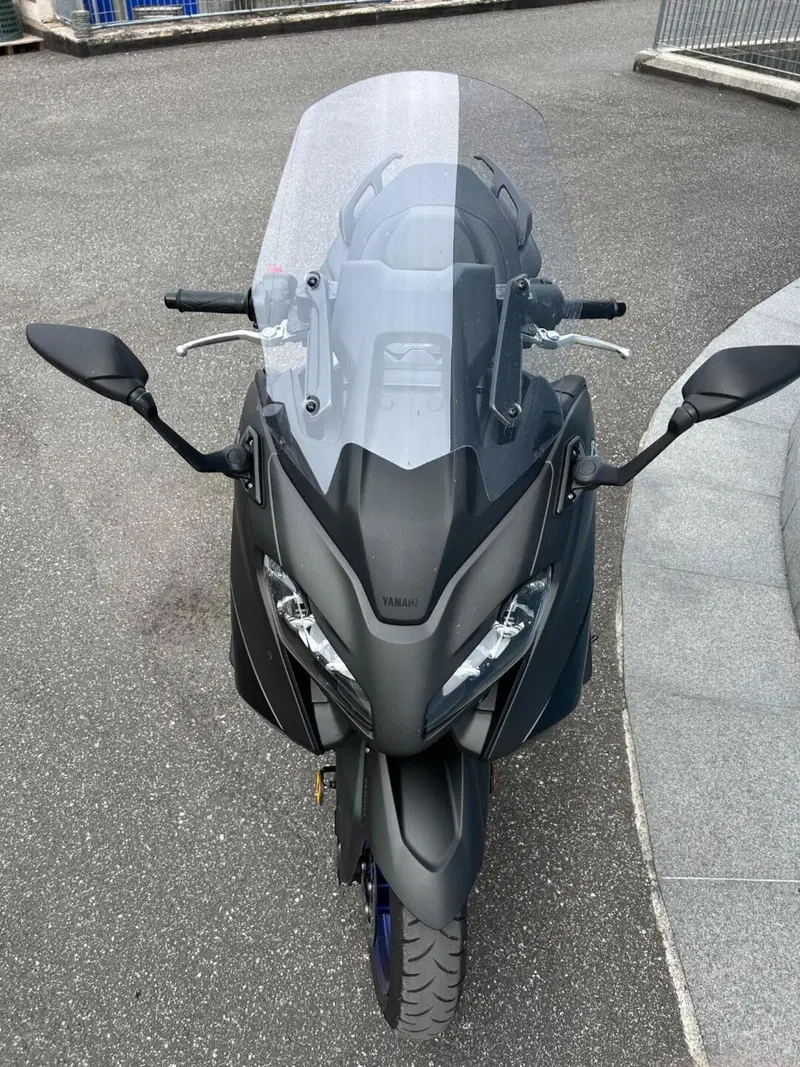 Yamaha T-Max 560 (2022 - 24) (3)