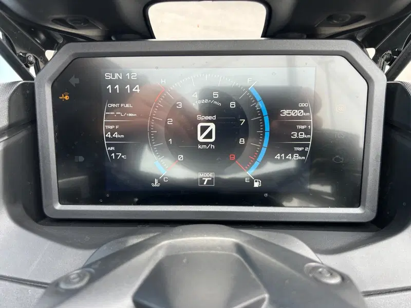 Yamaha T-Max 560 (2022 - 24) (4)
