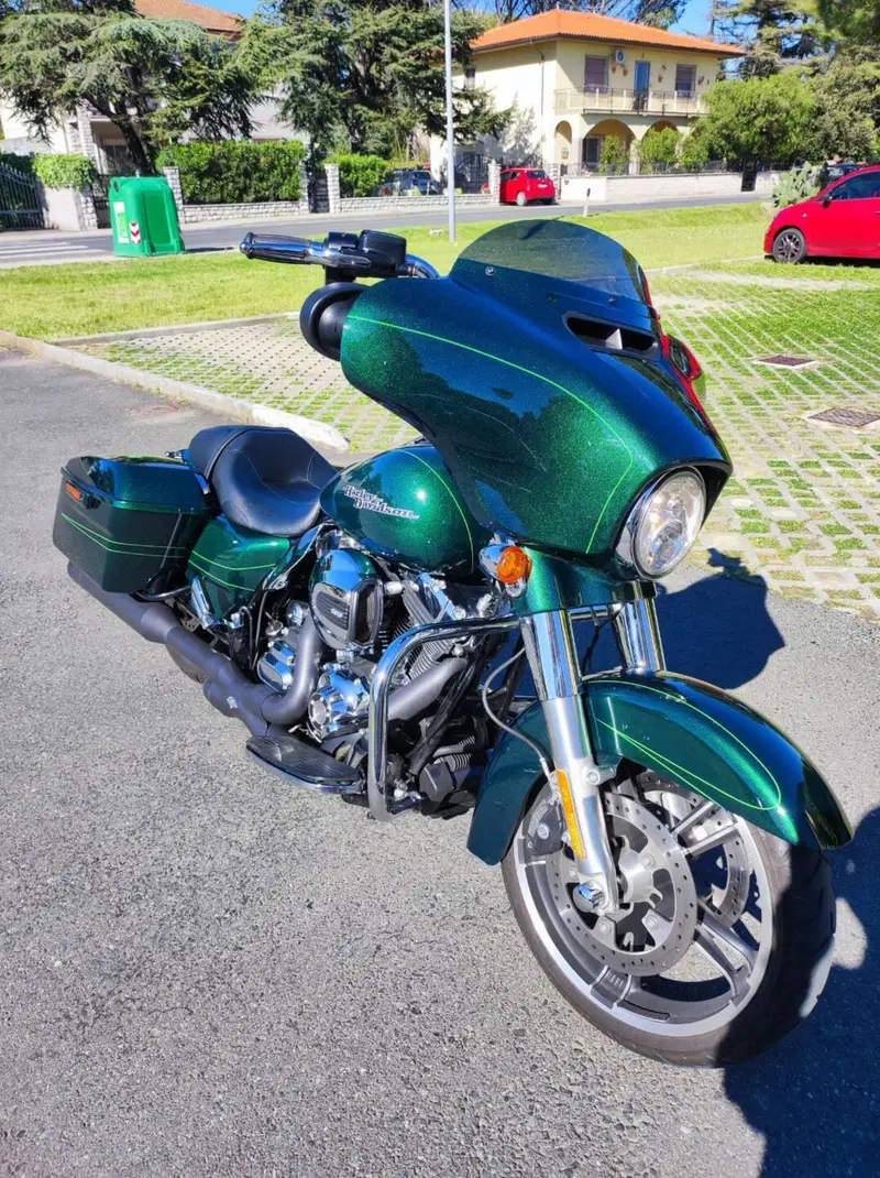 Harley-Davidson 1690 Street Glide Special (2014 - 16) - FLHX (2)