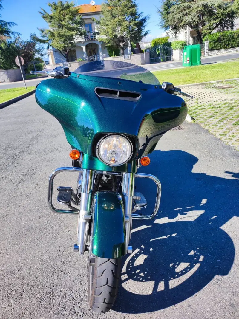 Harley-Davidson 1690 Street Glide Special (2014 - 16) - FLHX (3)