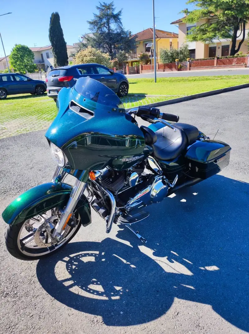 Harley-Davidson 1690 Street Glide Special (2014 - 16) - FLHX (4)