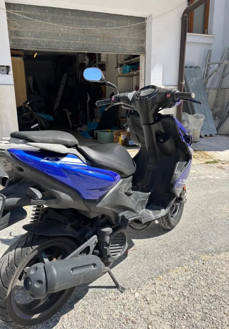 Yamaha Aerox 50 R 4t (2018 - 20) (3)