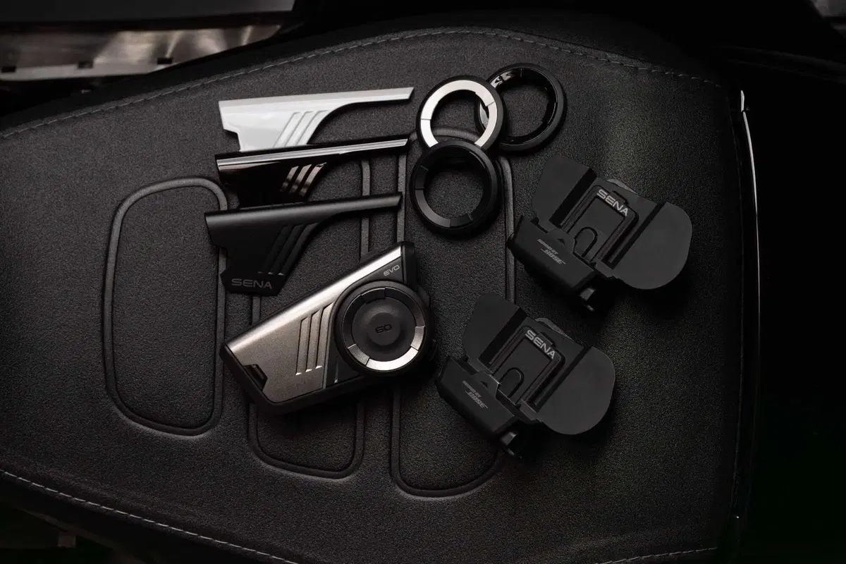 Sena integra la tecnologia Sound by Bose nei sistemi di comunicazione moto (3)