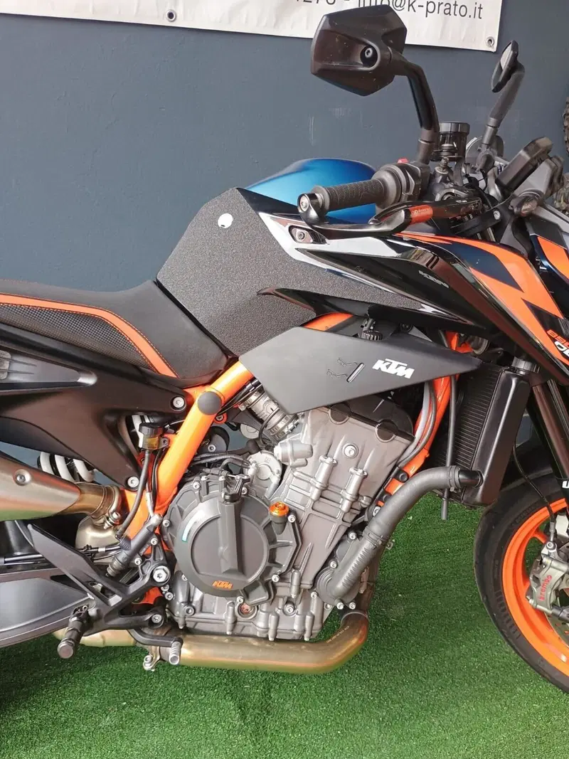 KTM 890 Duke R (2022 - 23) (8)