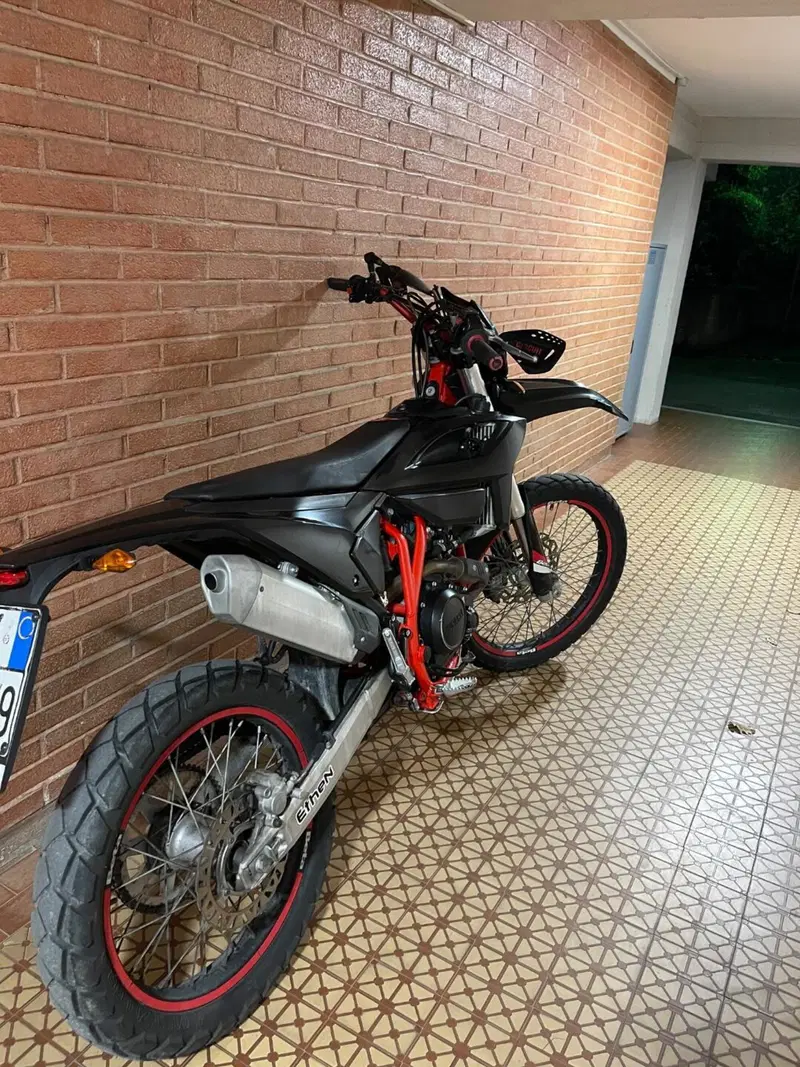 Betamotor RR 125 4T Enduro LC (2021 - 23) (3)