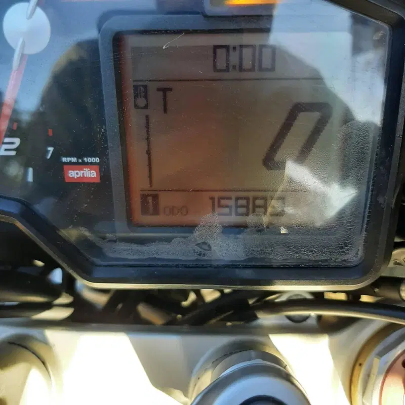 Aprilia Dorsoduro 750 ABS (2009 - 17) (8)