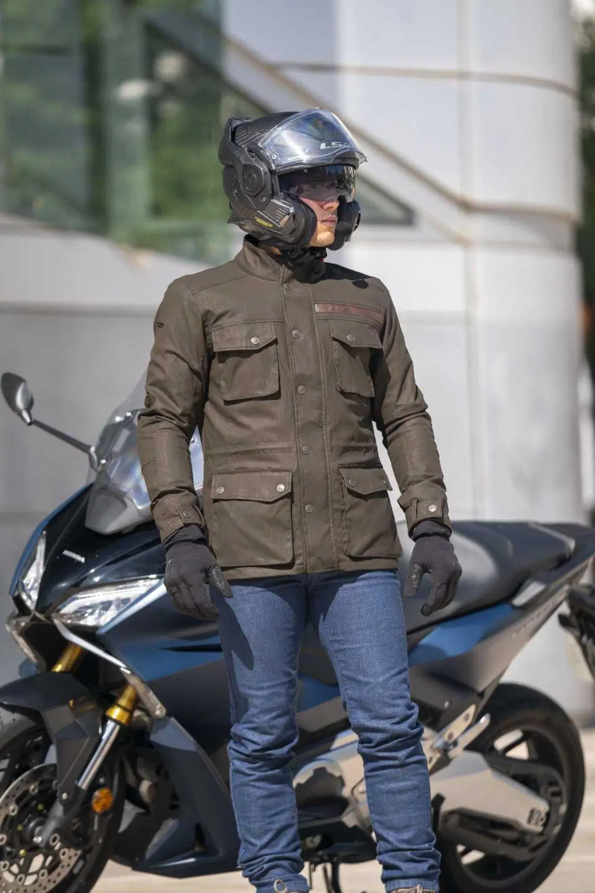 Giacca LS2 Liberty: stile urbano, protezione e versatilità per l’uso quotidiano