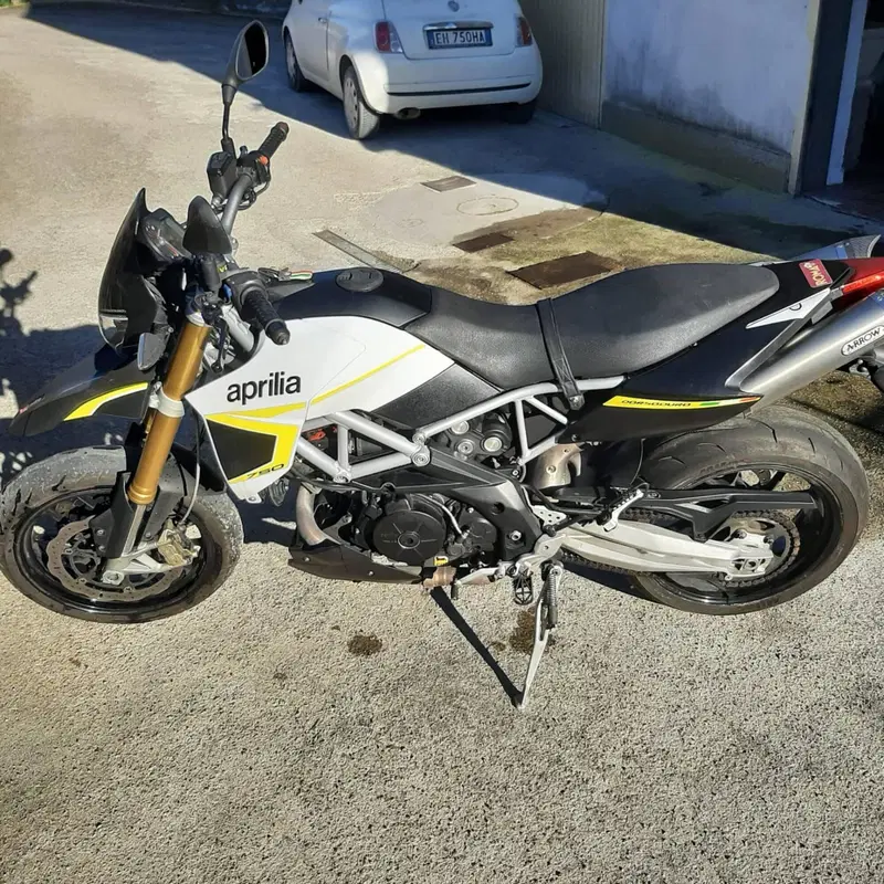 Aprilia Dorsoduro 750 ABS (2009 - 17) (3)