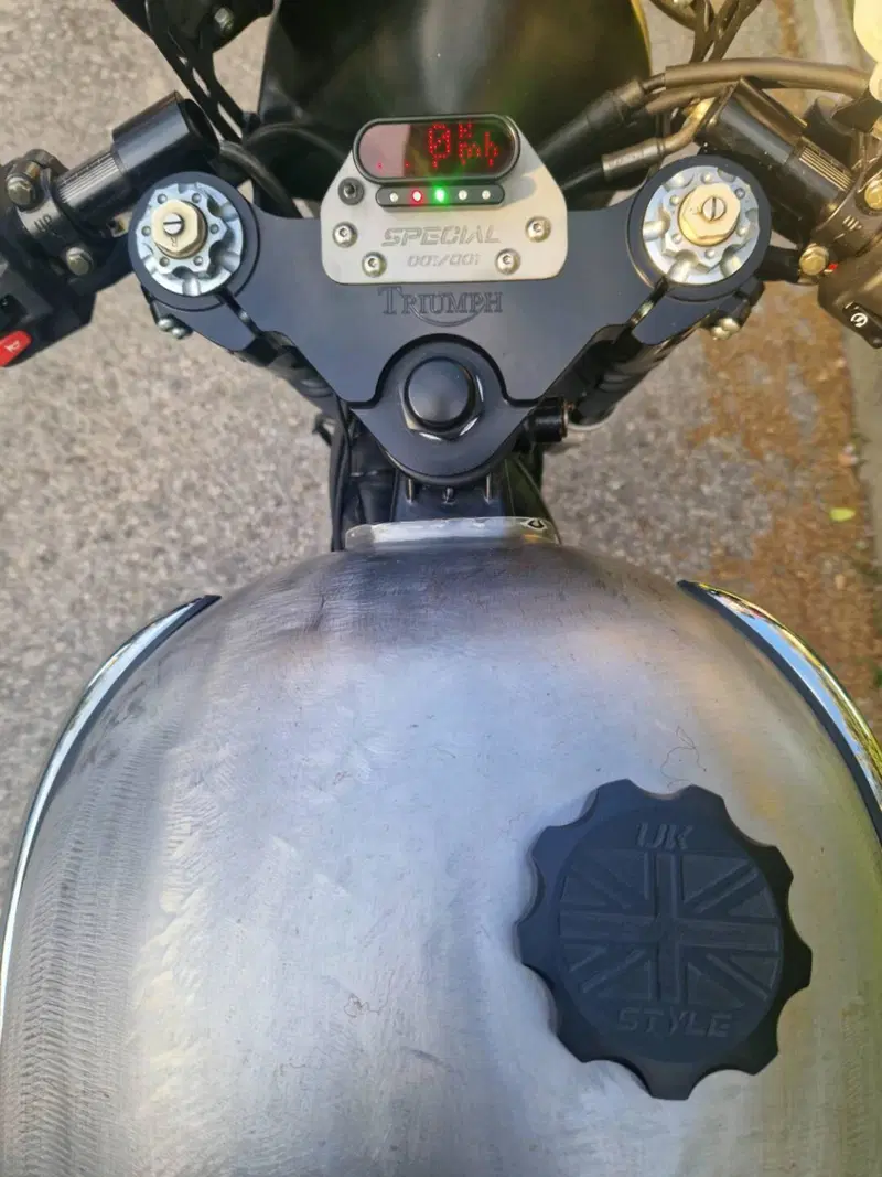 Triumph Thruxton 900 (2004 - 15) (4)