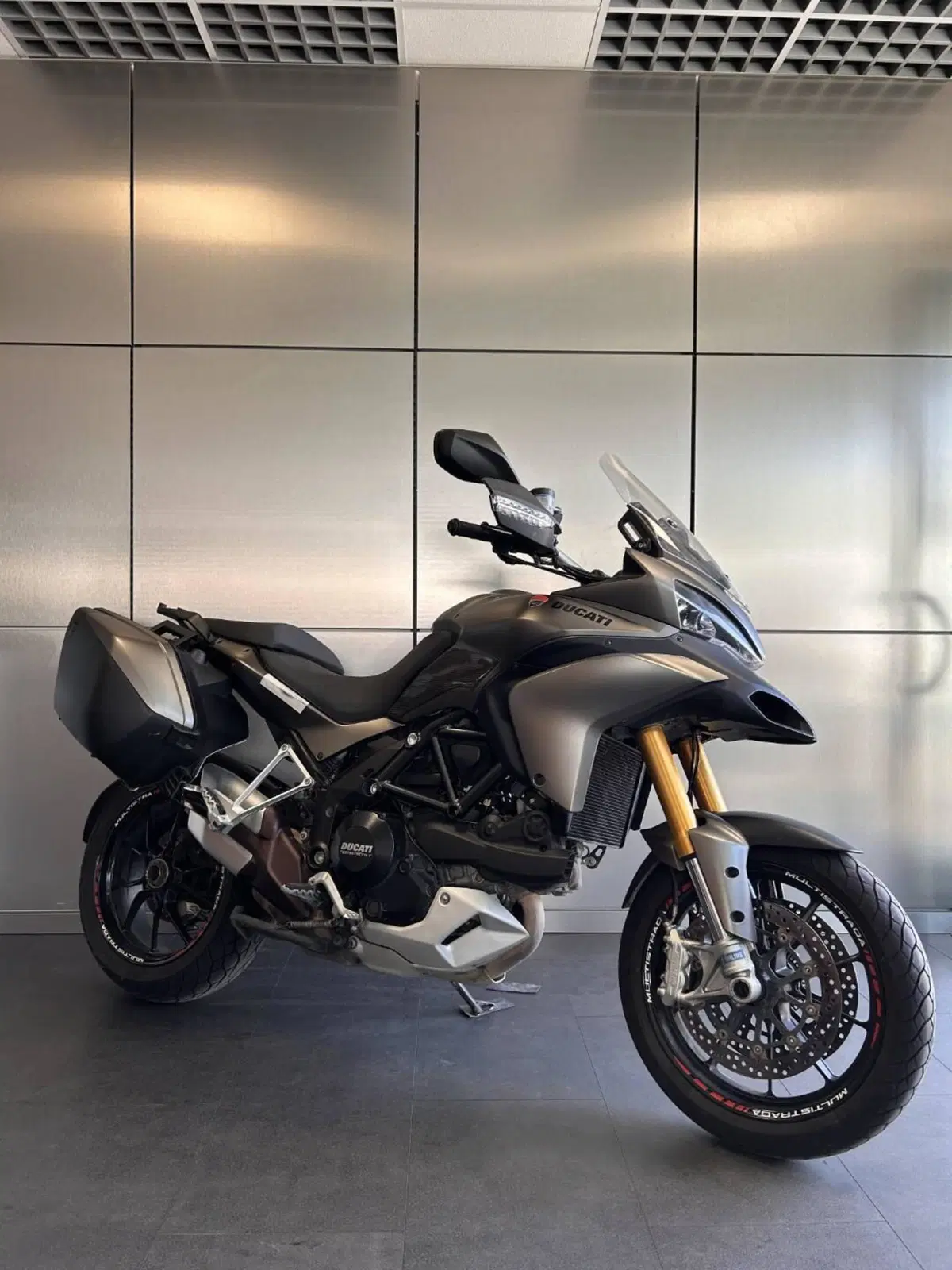 Ducati Multistrada 1200 S Touring (2010 - 12) (2)