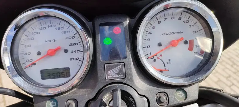 Honda Hornet 600 (2003 - 04) (5)