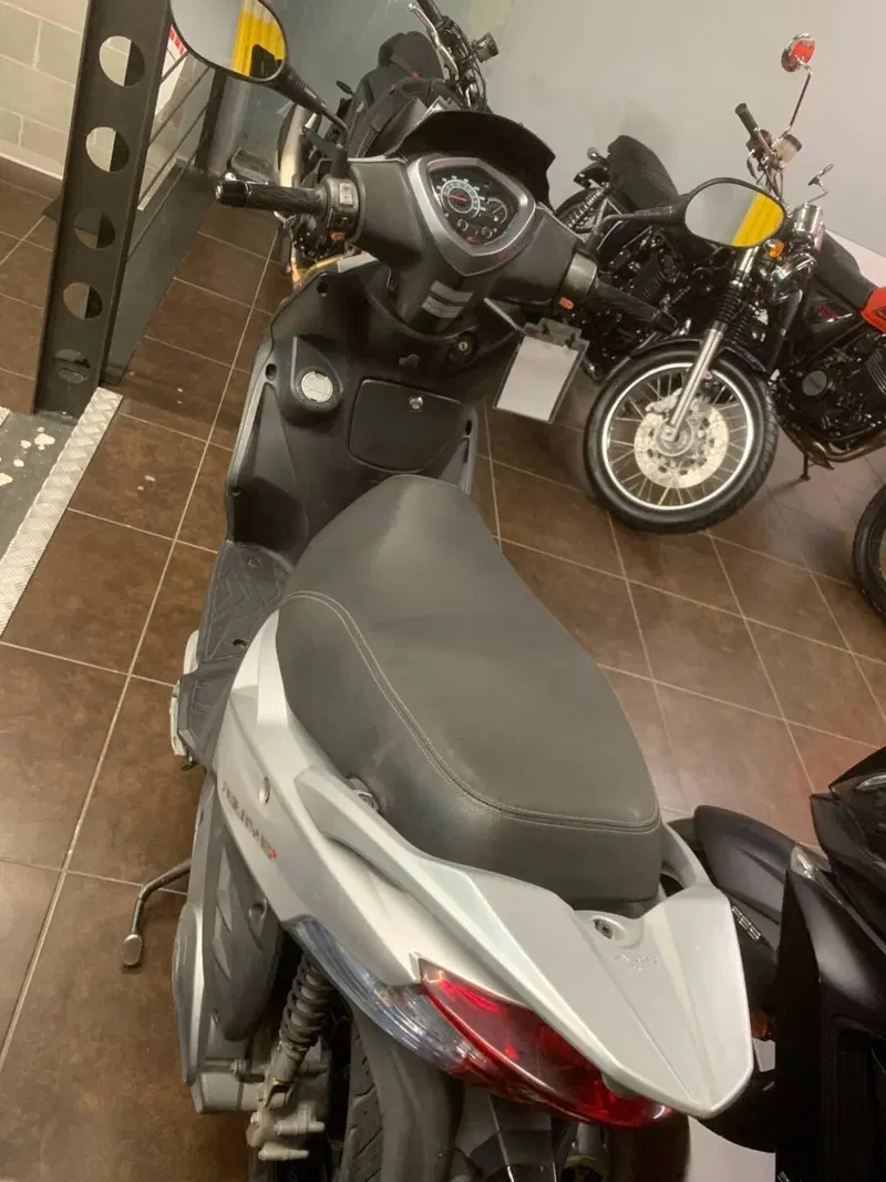 Kymco Agility 200i R16 + (2014 - 17) (3)