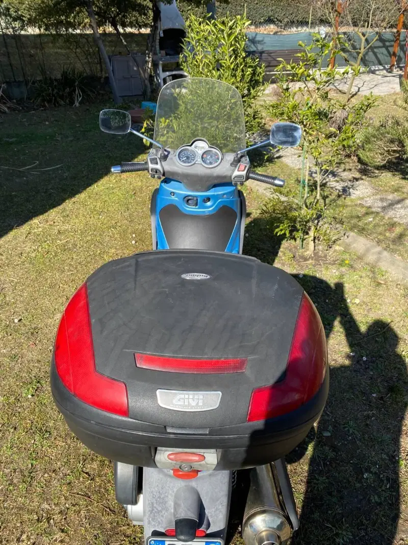 Piaggio Beverly 400 i.e. (2006 - 10) (9)