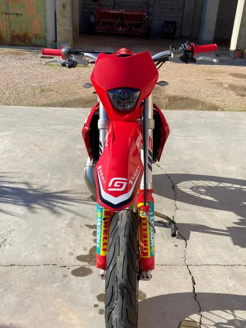 GASGAS MC 125 (2024) (4)