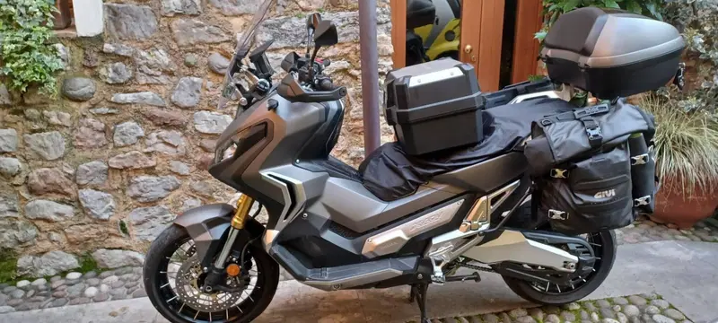 Honda X-ADV 750 (2017) (2)