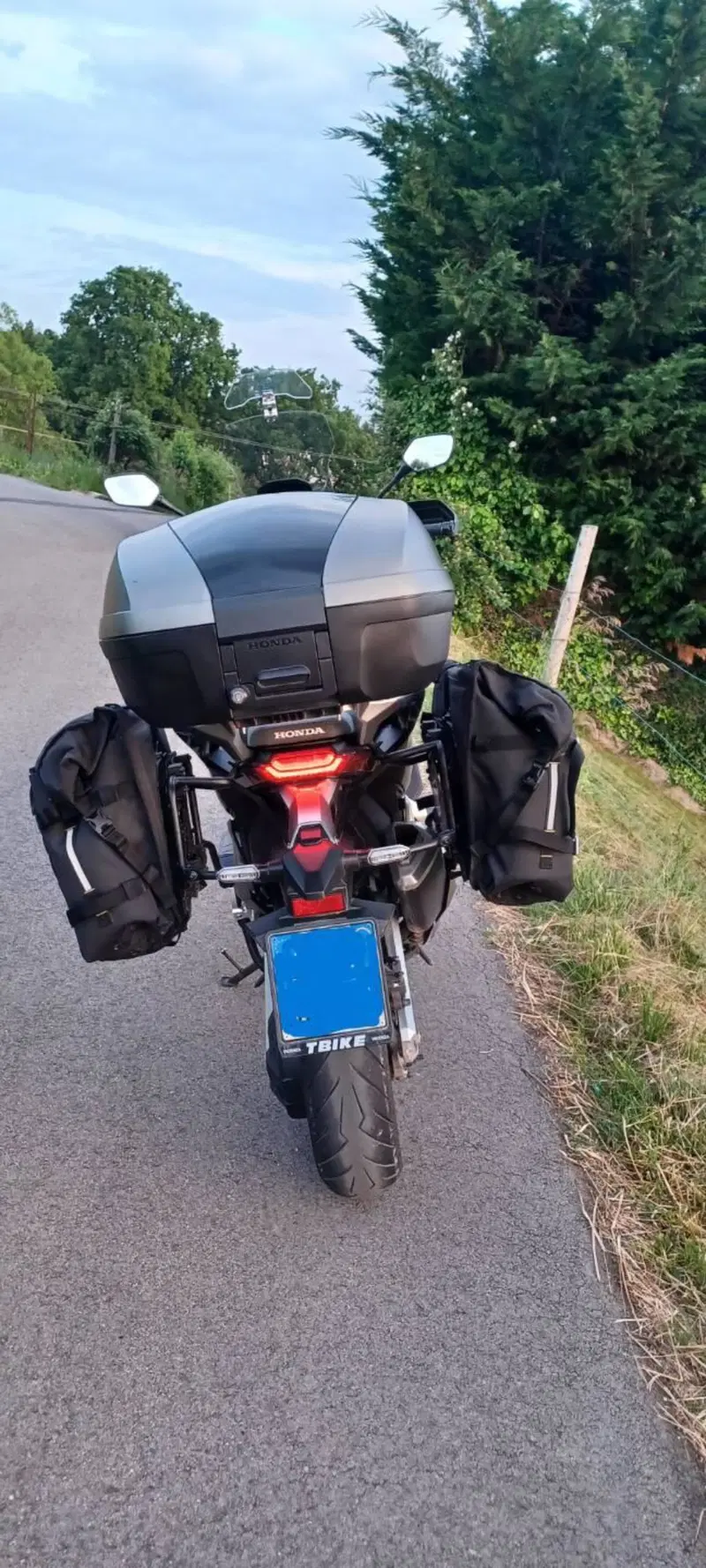 Honda X-ADV 750 (2017) (3)
