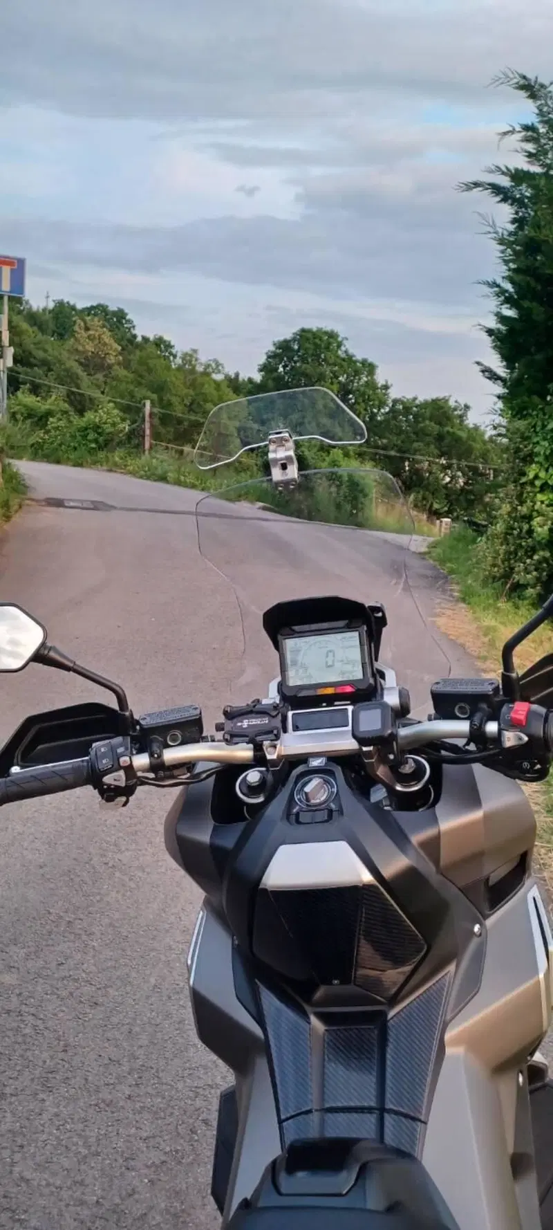 Honda X-ADV 750 (2017) (4)