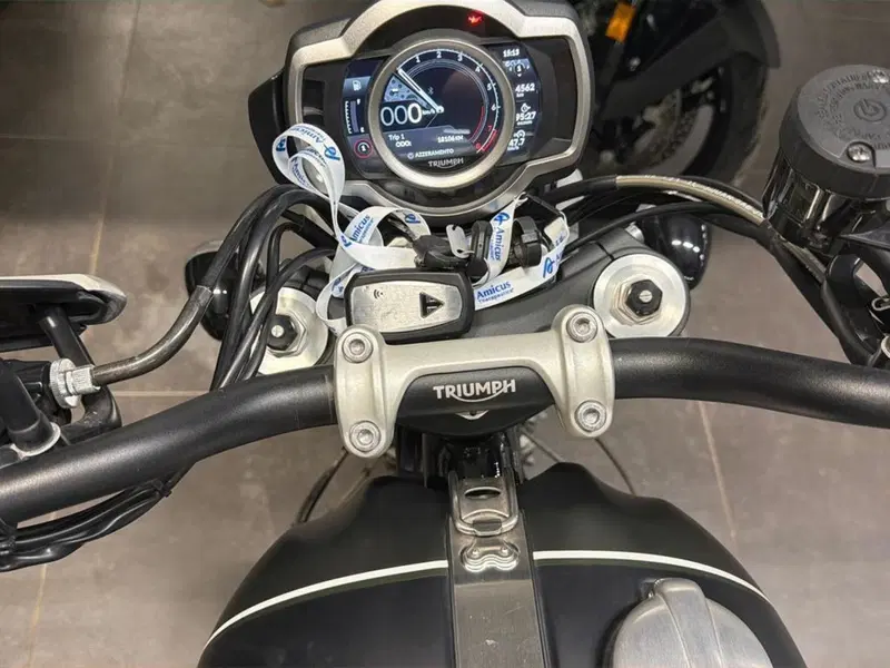 Triumph Scrambler 1200 XC Gold Line Edition (2021 - 23) (7)