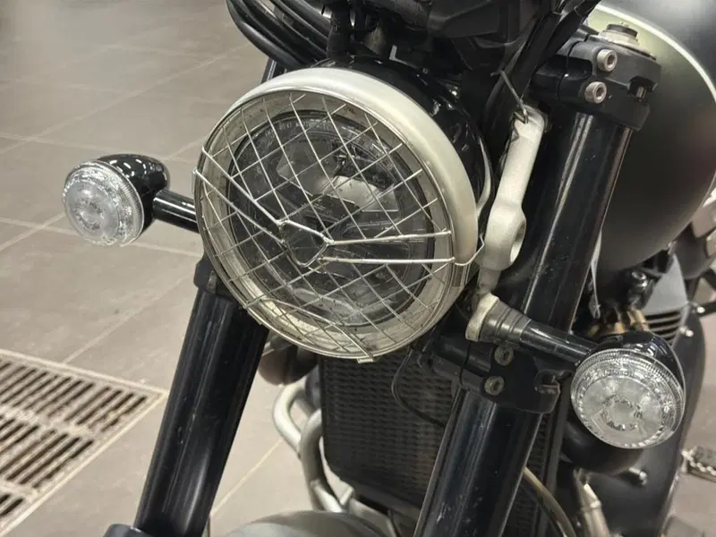 Triumph Scrambler 1200 XC Gold Line Edition (2021 - 23) (13)
