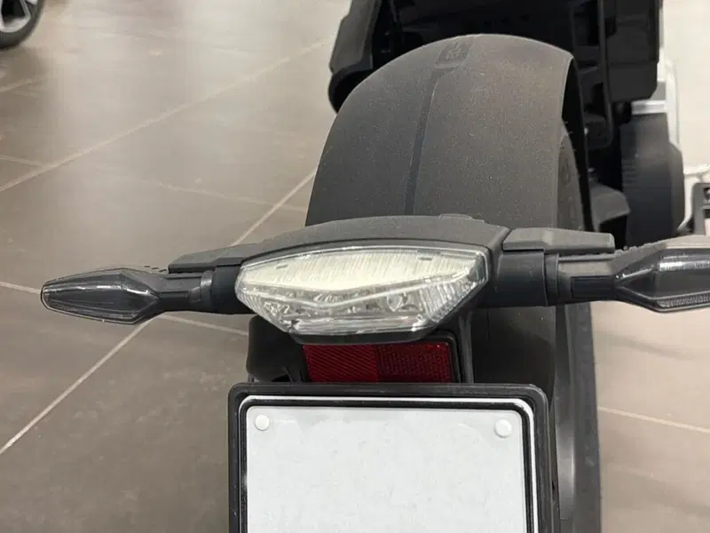Bmw CE 02 AM (2024 - 26) (11)