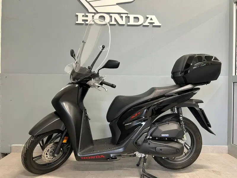 Honda SH 150i Sport (2024 - 25) (3)