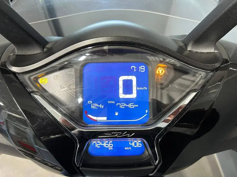 Honda SH 150i Sport (2024 - 25) (4)