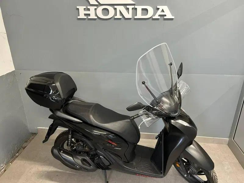 Honda SH 150i Sport (2024 - 25) (2)