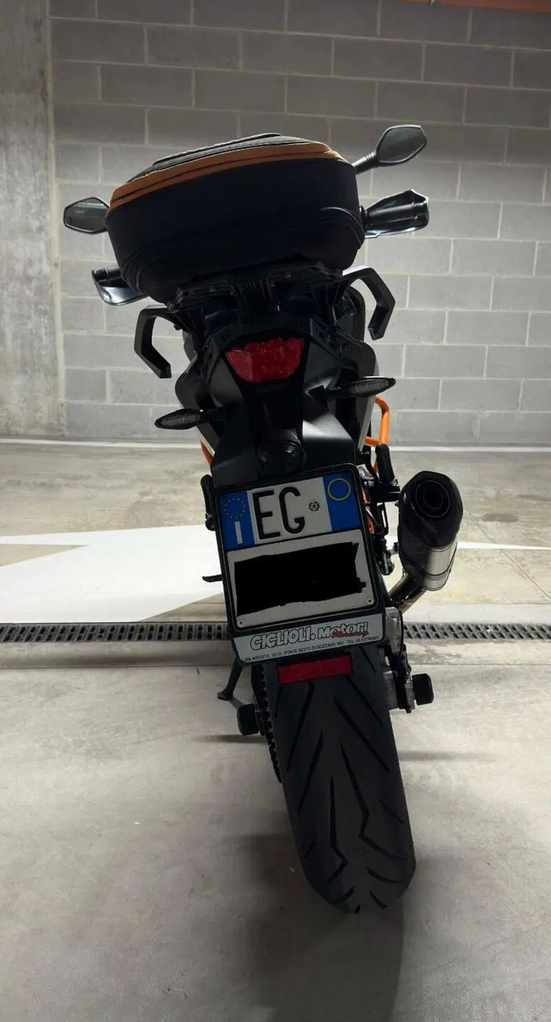 KTM 690 Duke R (2016 -17) (3)