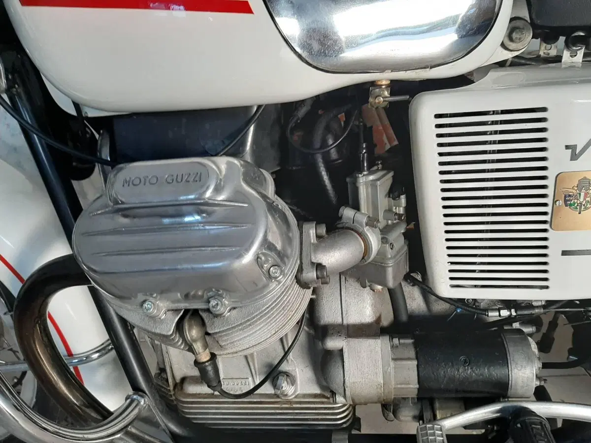 Moto Guzzi V7 special (3)