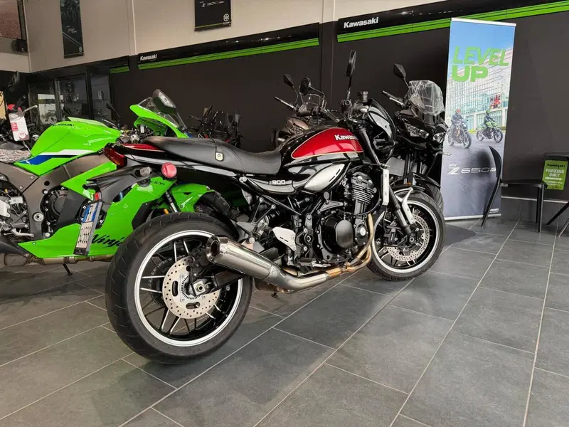 Kawasaki Z 900 RS (2022 - 25) (2)